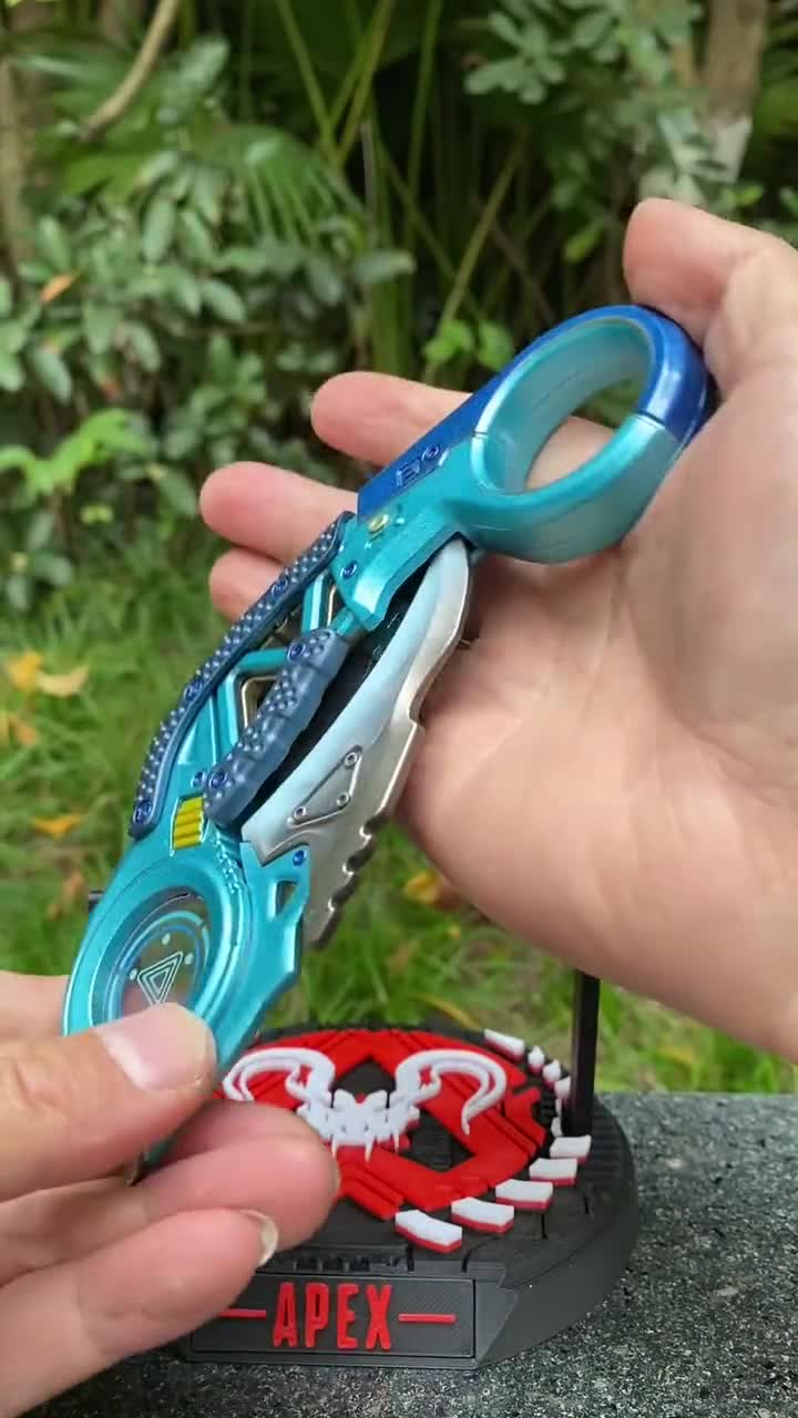 Apex Legends Universal Heirloom Frozen Claw Raptor's Claw Special