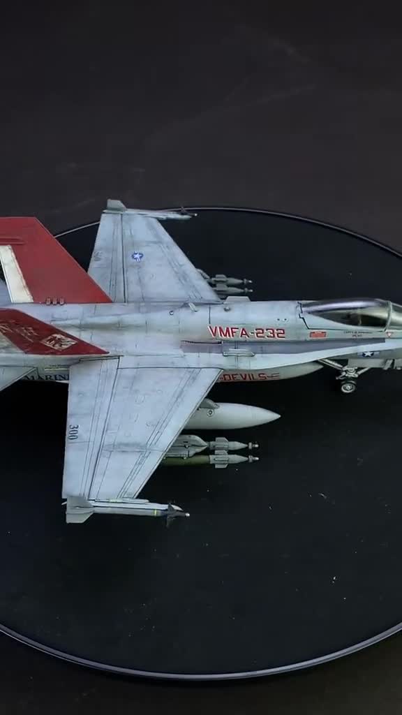 米海兵隊 F/A-18A VMFA-232「レッドデビルズ」1:72