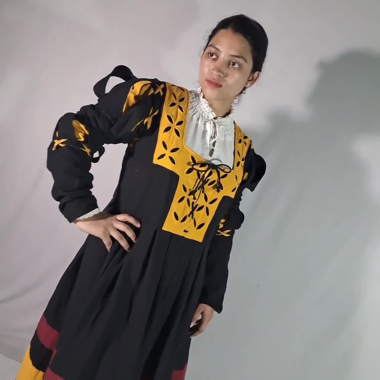 Female Landsknecht Dress, Landsknechtskleid With Chemise, Renaissance Clothing, Historical Culture, Medieval Fair Gown video poster