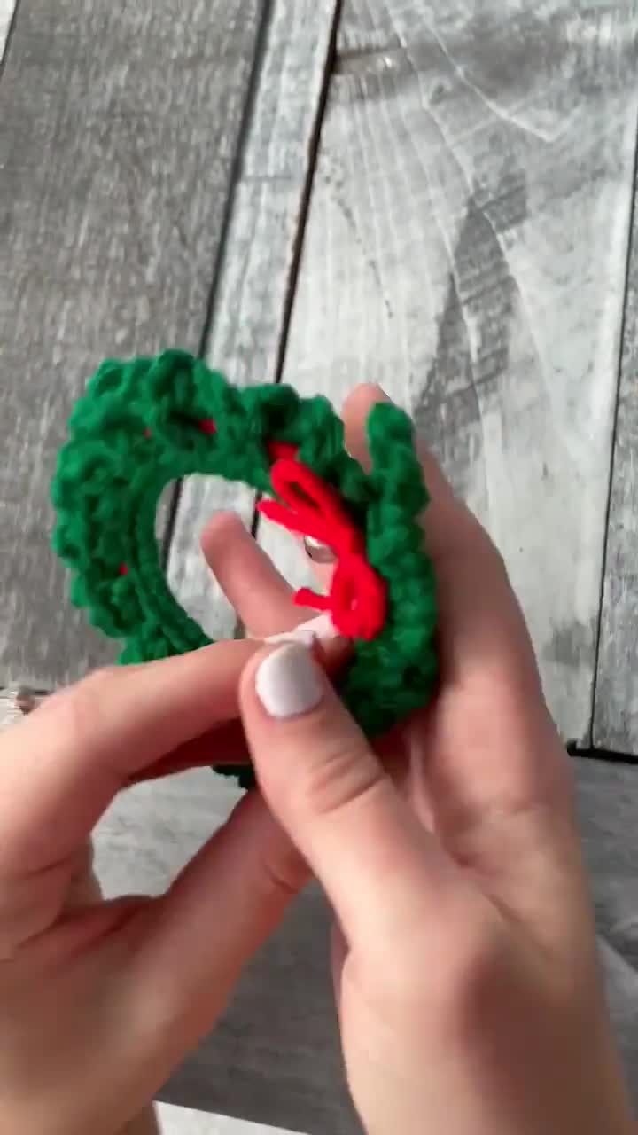 20181120 Couronne de porte  Ornements de noël en tissu, Couronne crochet, Noël  crochet