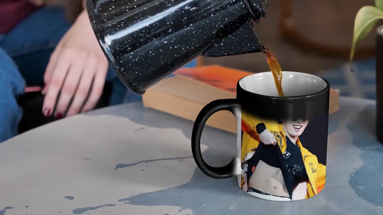 Tazza personalizzata che cambia colore, tazza magica attivata dal