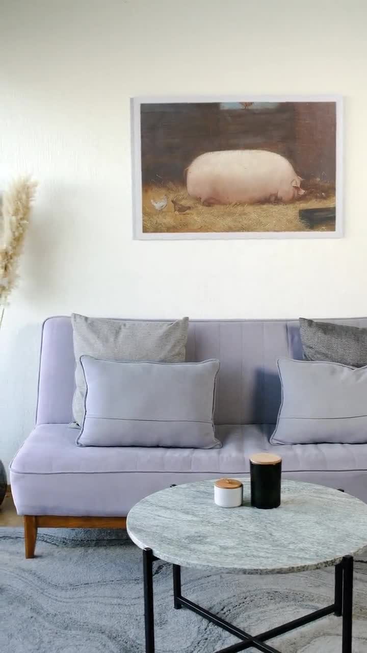 賞品の豚 19世紀フォークアート油絵複製画、納屋にいる白いぽっちゃり