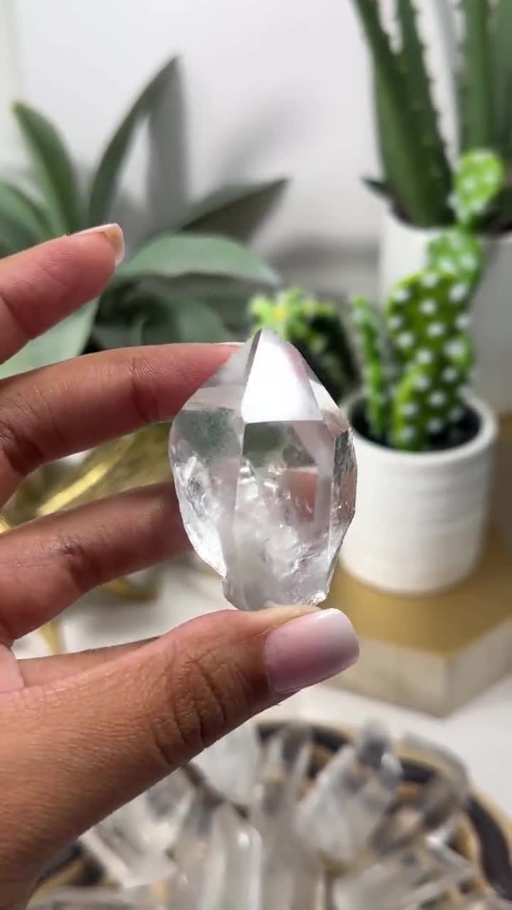 天然の透明水晶ポイント：透明感と集中力を高める天然水晶 - Etsy 日本