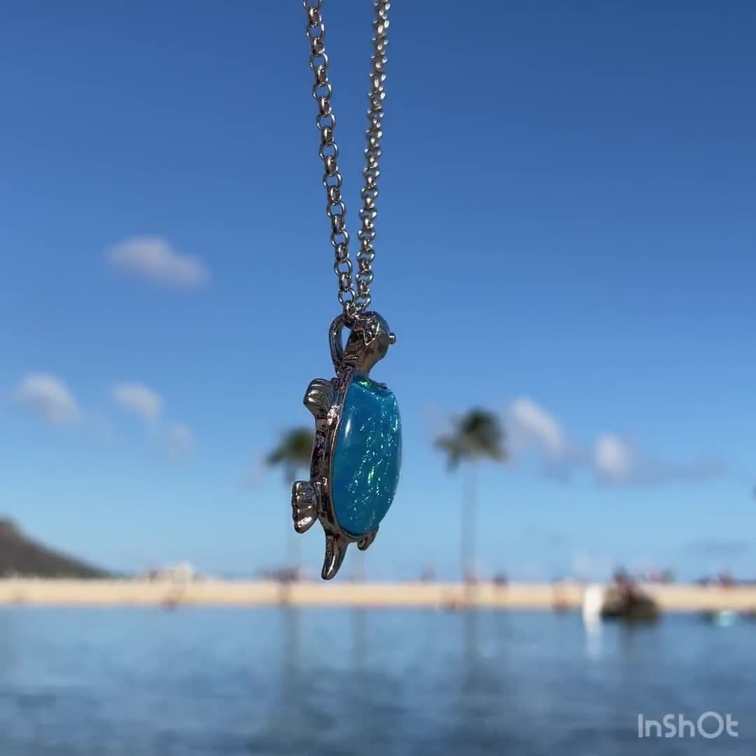 EUEAVAN Collana Con Tartaruga Marina E Pietra Di Luna Blu: Ciondolo Simbolo Di Longevità E Fortuna, Gioiello Per Amanti Del Mare E Viaggiatori