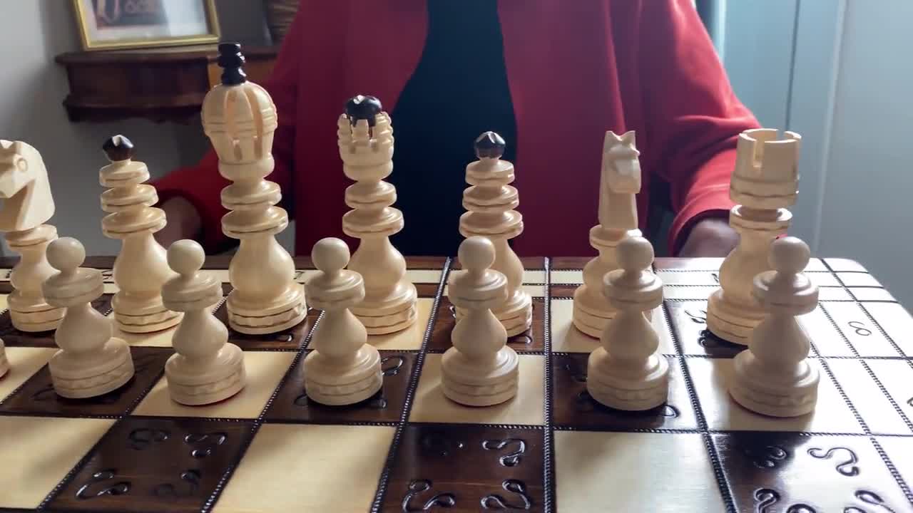 Fun Family Chess Set para Crianças & Adultos - Jogo de Tabuleiro de Madeira  para Aprender Xadrez em Promoção na Americanas