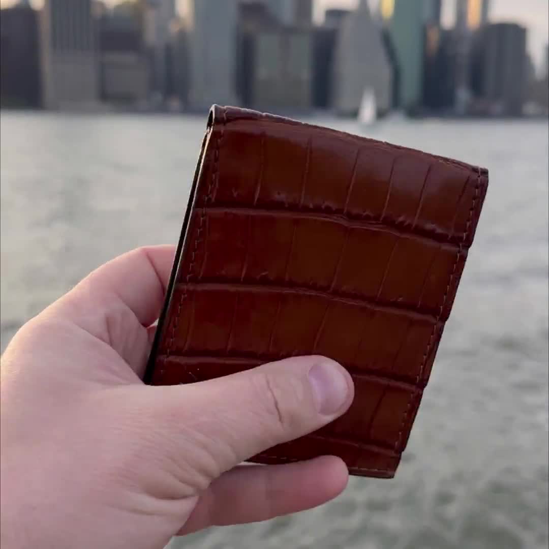 Brown Alligator Leather Vertical Bifold Wallet Large Capacity | DUN33