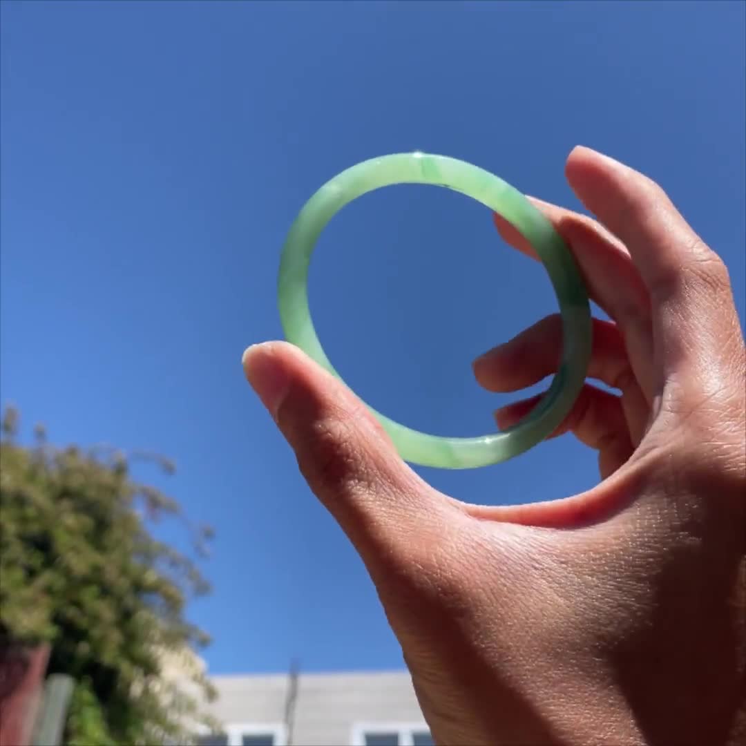 グリーン翡翠バングル / 8 mm 翡翠バングル、ラウンド、滑らか、高品質