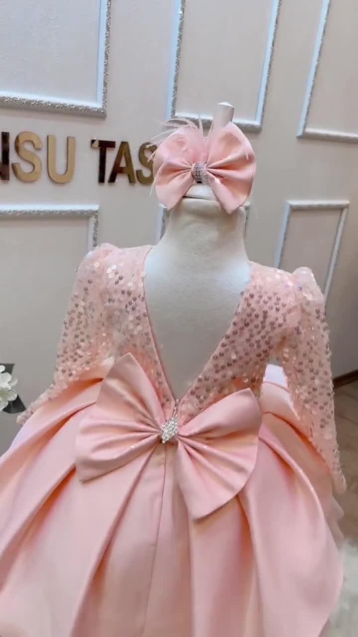 Mum alters her prom dress for her 5-year-old to wear at her daddy and  daughter dance - Buy, Sell or Upload Video Content with Newsflare