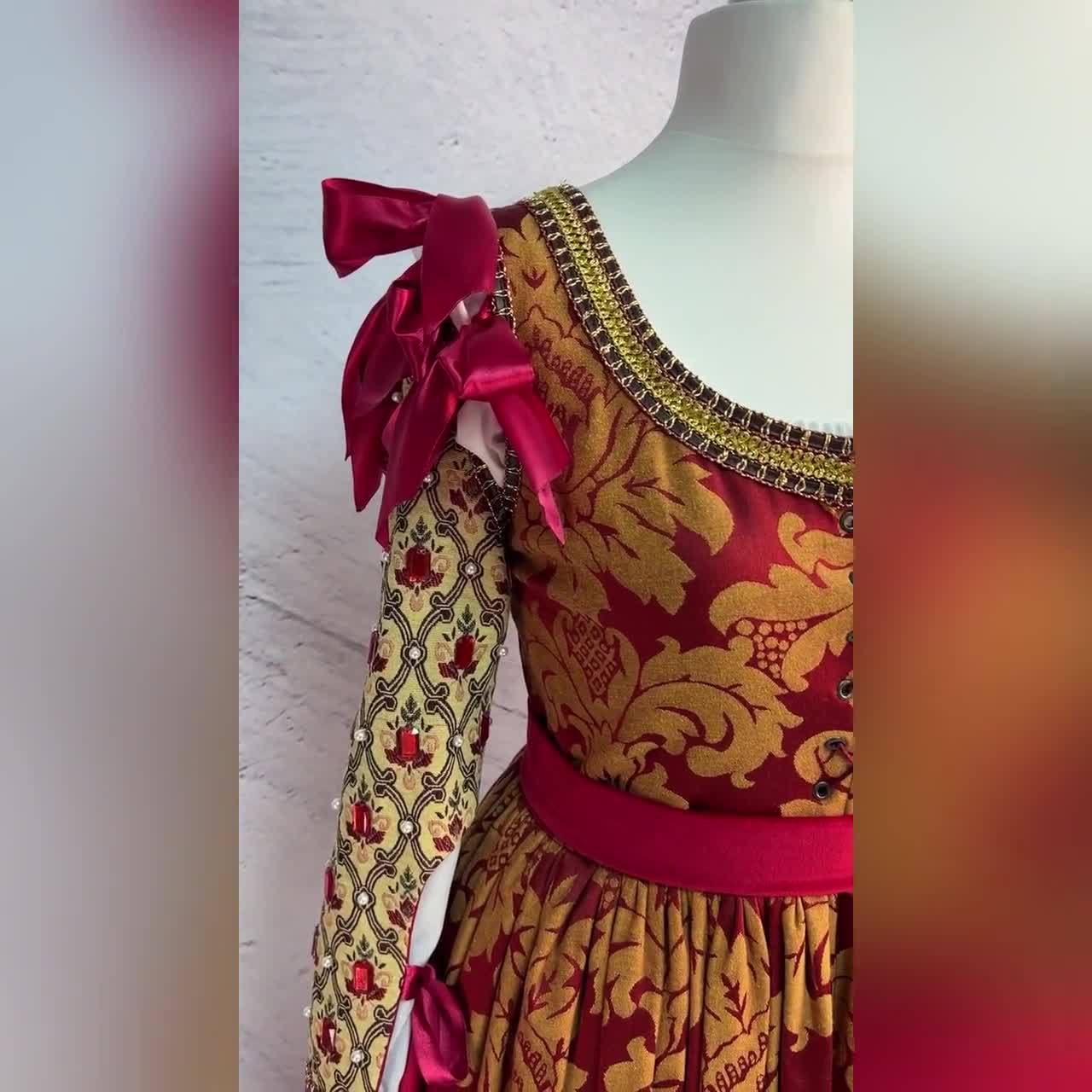 Italian Renaissance Costume, Juliet Dress, 16th Century Clothing,  Renaissance Faire Dress, Made to Order 