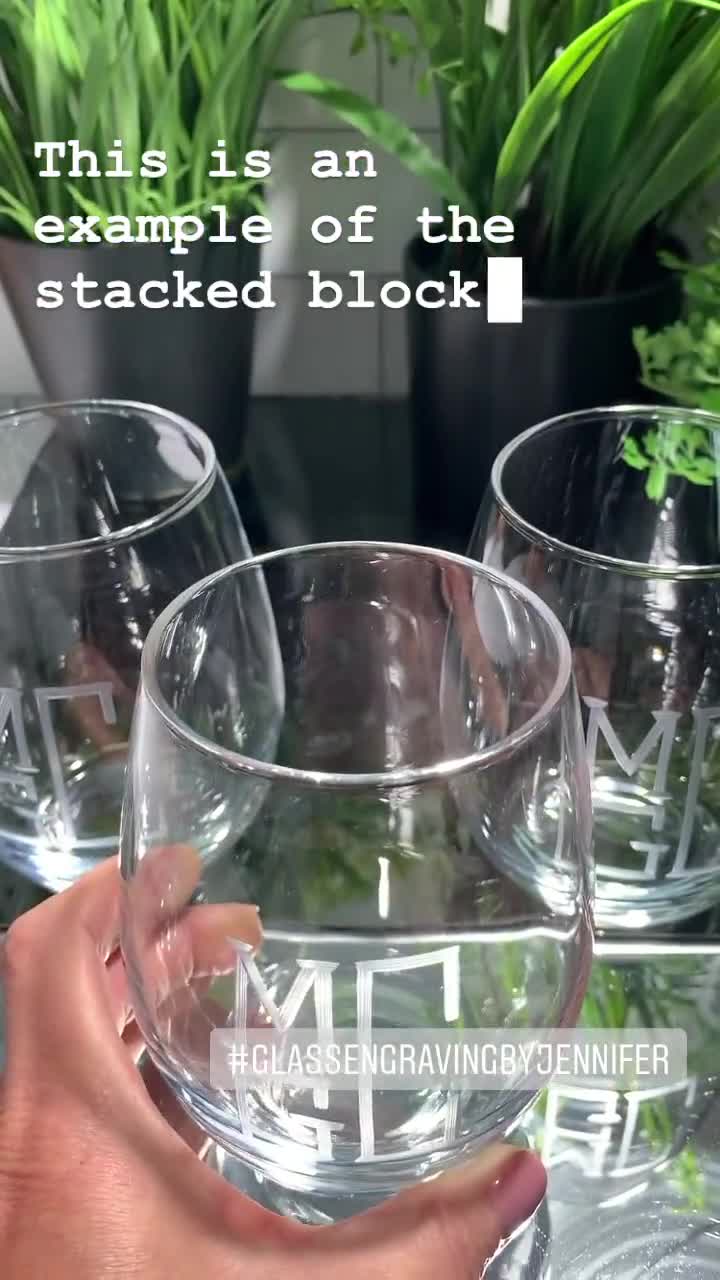 https://v.etsystatic.com/video/upload/q_auto/video-stemless_stacked_monogram_syrrpy.jpg