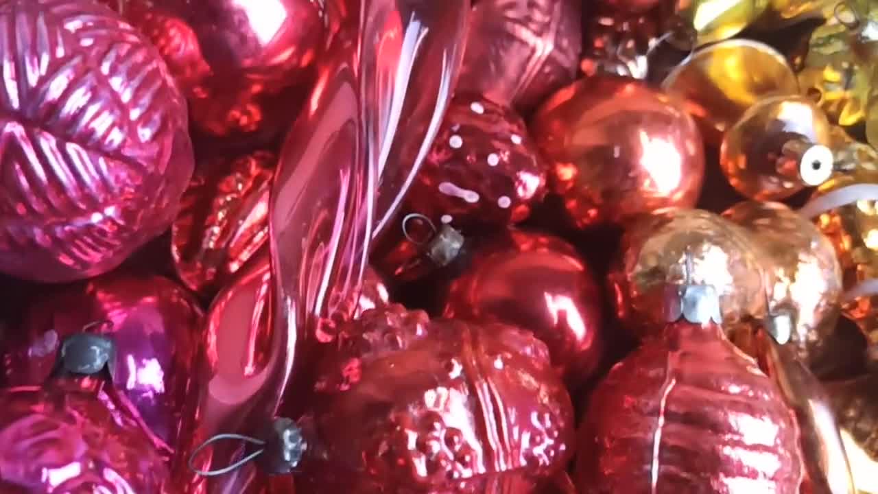 1950年代の虹色のヴィンテージクリスマスガラスオーナメント、ソビエト