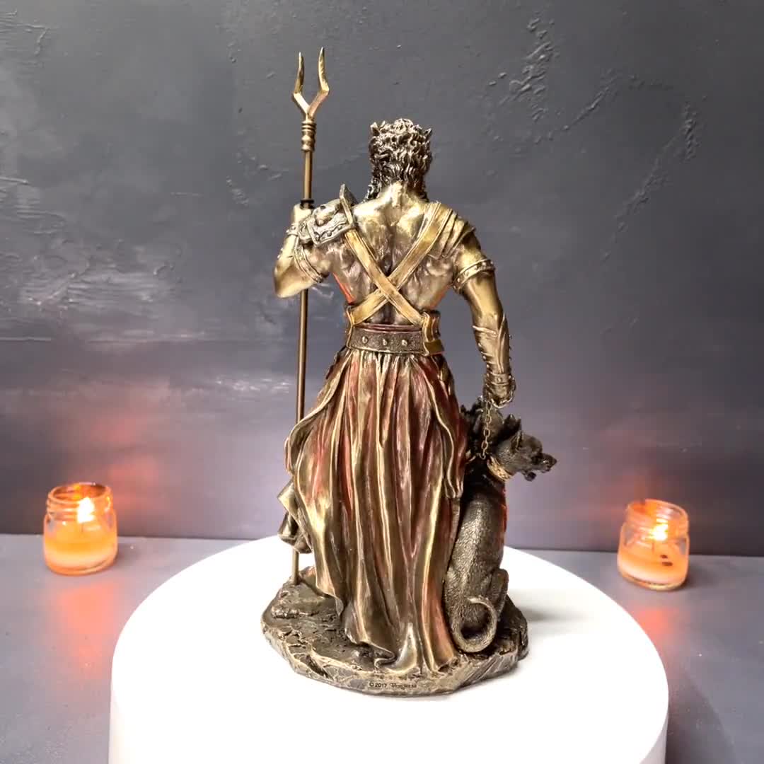 2004年 ギリシャ神 ケルベロスを連れたハデス（ハーデス) 置物 2004年 ギリシャ神 ケルベロスを連れたハデス（ハーデス) 置物