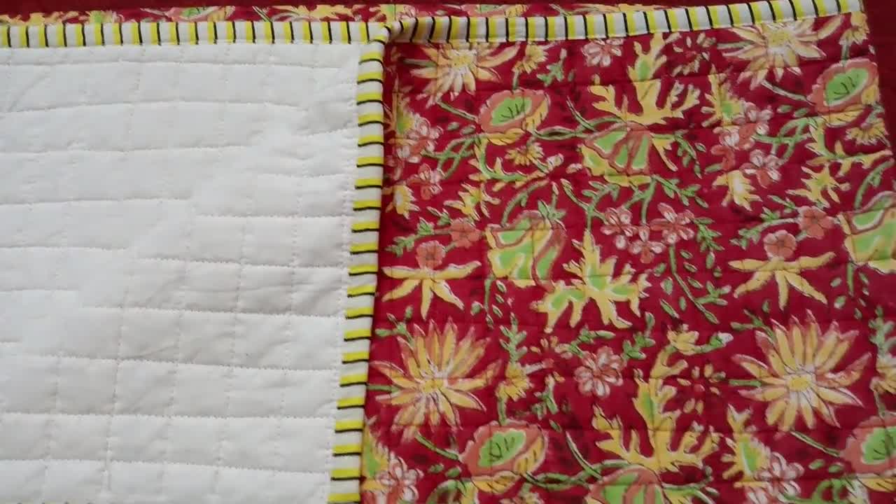 ハンドブロックプリントのベビーブランケット：リバーシブルコットン