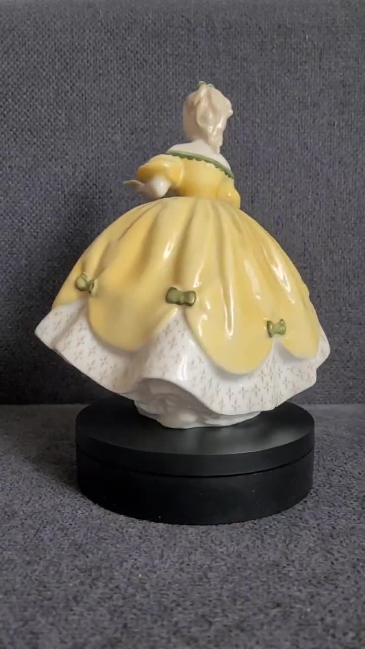 Royal Doulton Figurine 