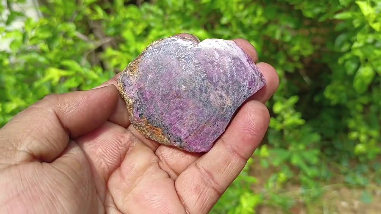 Rough Ruby Gemstone, One Side Polished (291 Carat) - Etsy
