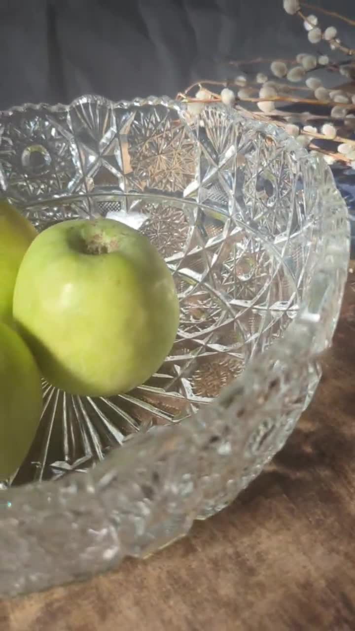 クリスタルボウル、1970年代のヴィンテージ、古いお金の美的ホーム