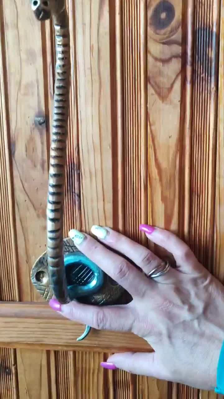 Crochet Mural Artisanal En Bronze Doré – Design Trois Cobras – Neuf