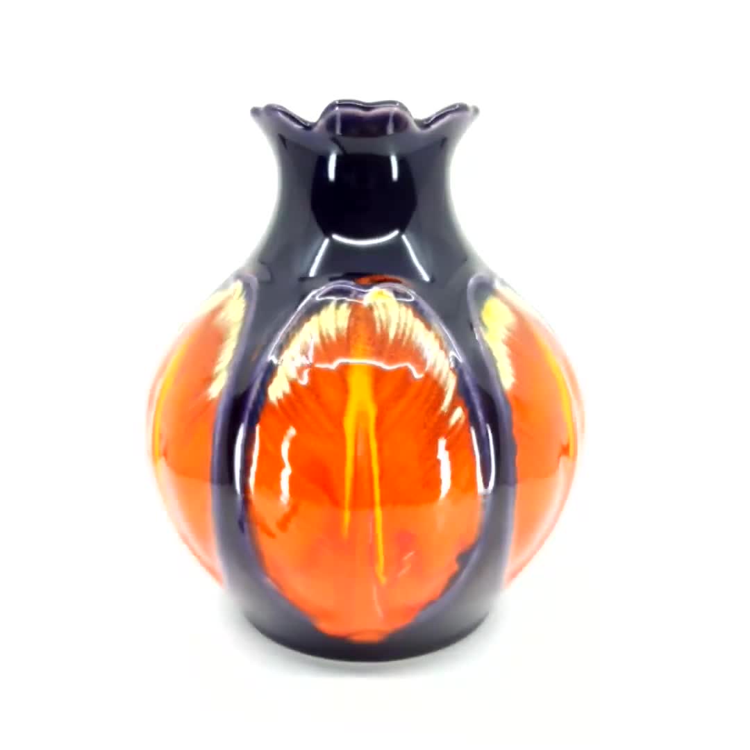 ドイツのフッチェンロイター陶器の花瓶 - Etsy 日本