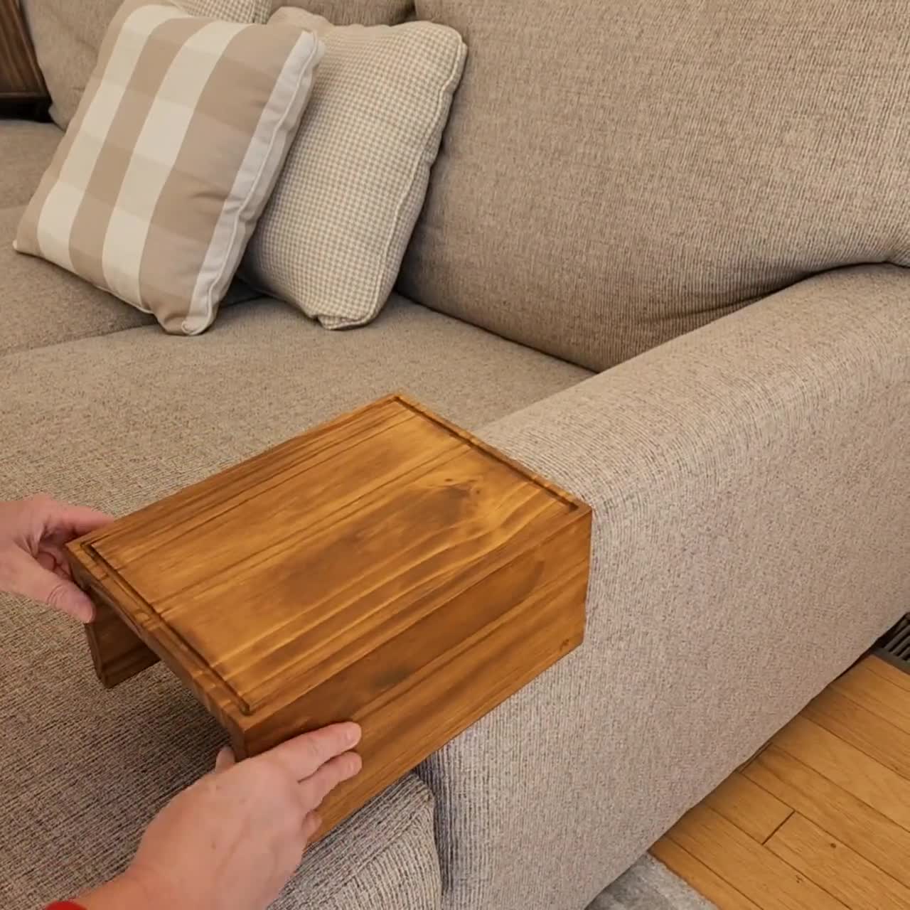 AUTODECO Mesa de brazo para sofá, bandeja para reposabrazos de sofá,  bandeja de brazo con rotación de 360° para comer redondo