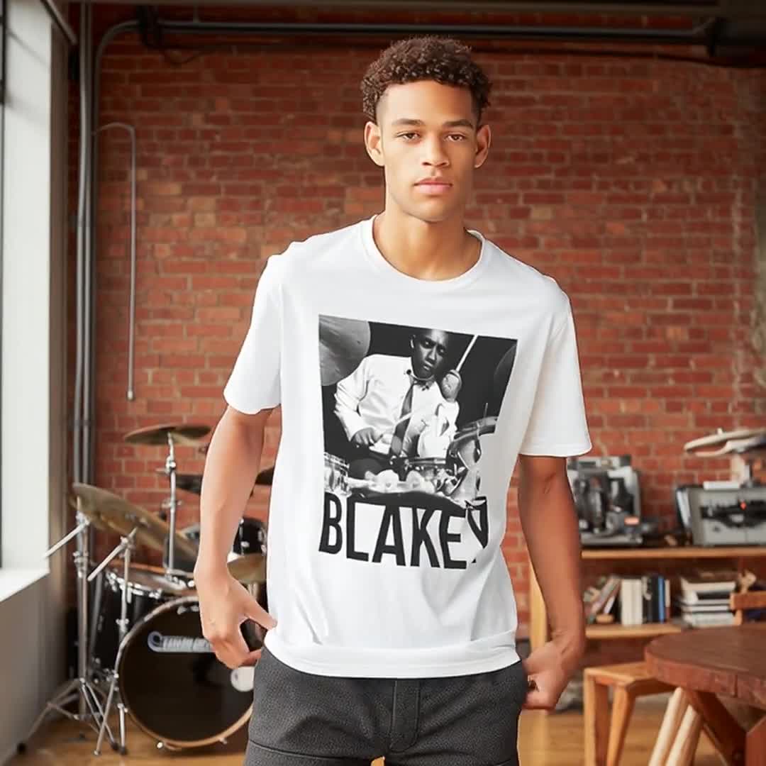 Camiseta de Art Blakey / Camiseta vintage de baterista de jazz, camiseta con foto en blanco y negro, camiseta gráfica de música hard bop, regalo retro de jazz para músicos. video poster