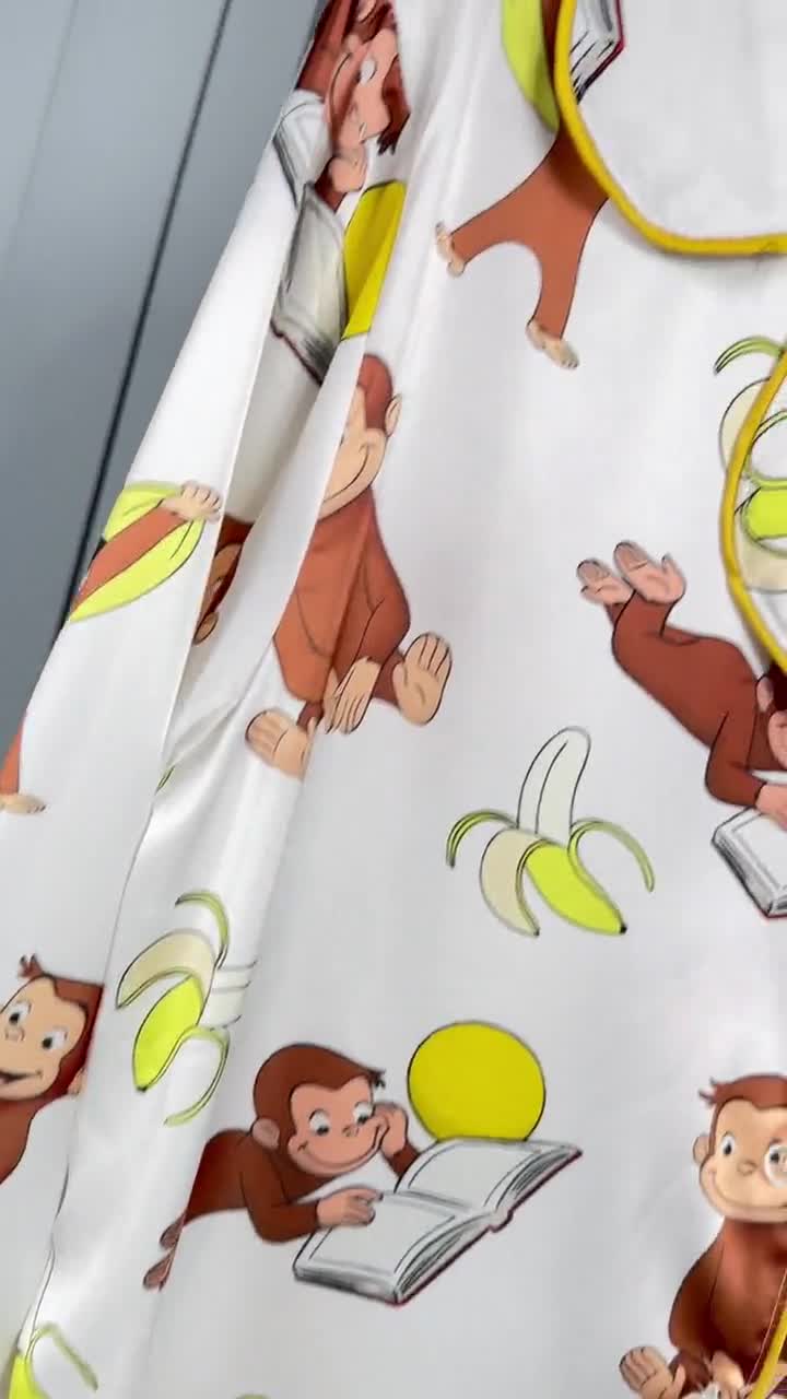 Ensemble de pyjama en satin de singe Punch, tenue de nuit confortable, vêtements de nuit avec animaux mignons, pyjama de famille assorti punch singe, ensemble de pyjama assorti pour enfant video poster