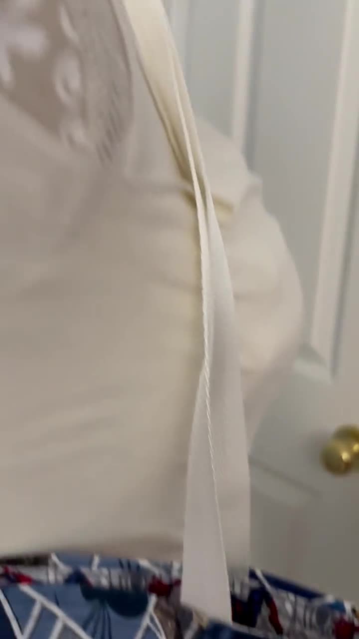 Medium Spiderman Tote Bag with pockets and snap closure video poster