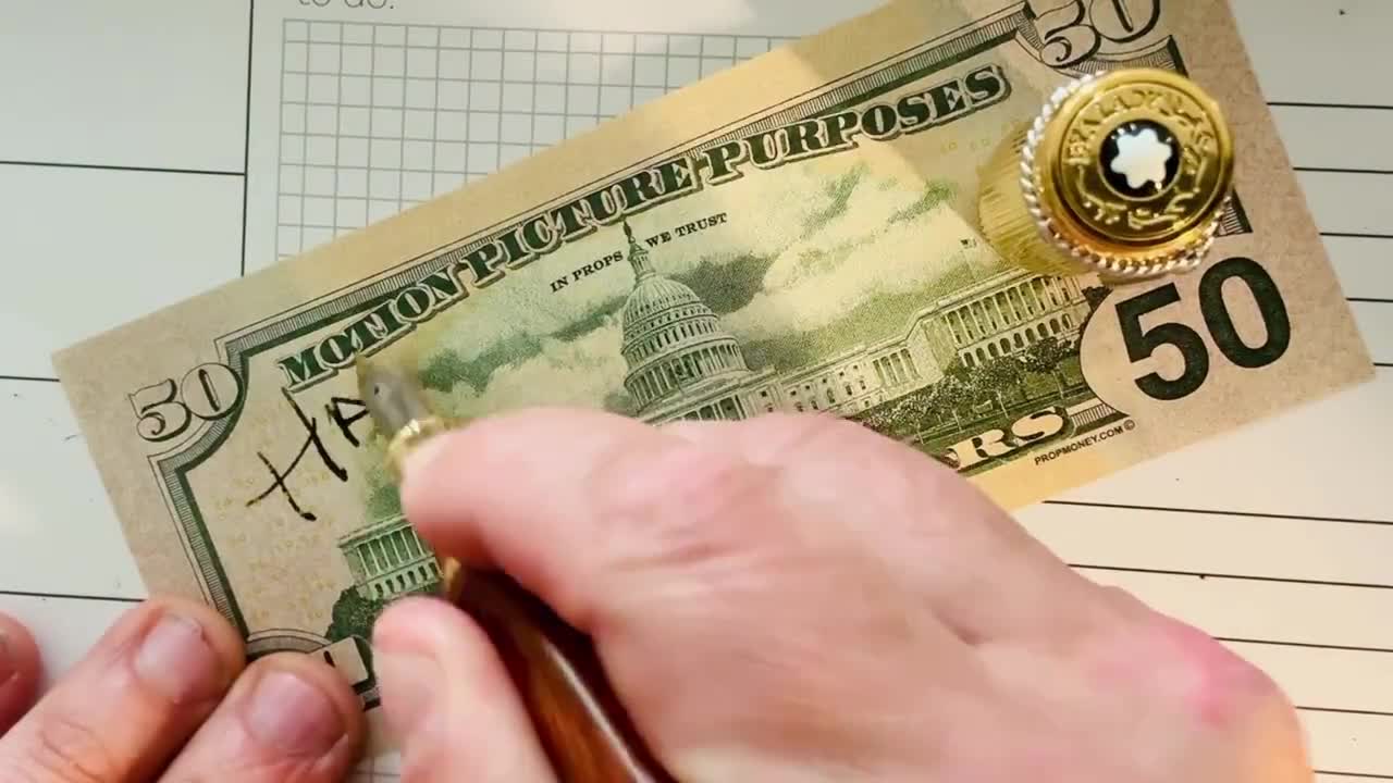 Montblanc Writers Edition Jane Austen Fountain Pen – Gold Wood Finish Collector’s Piece video poster