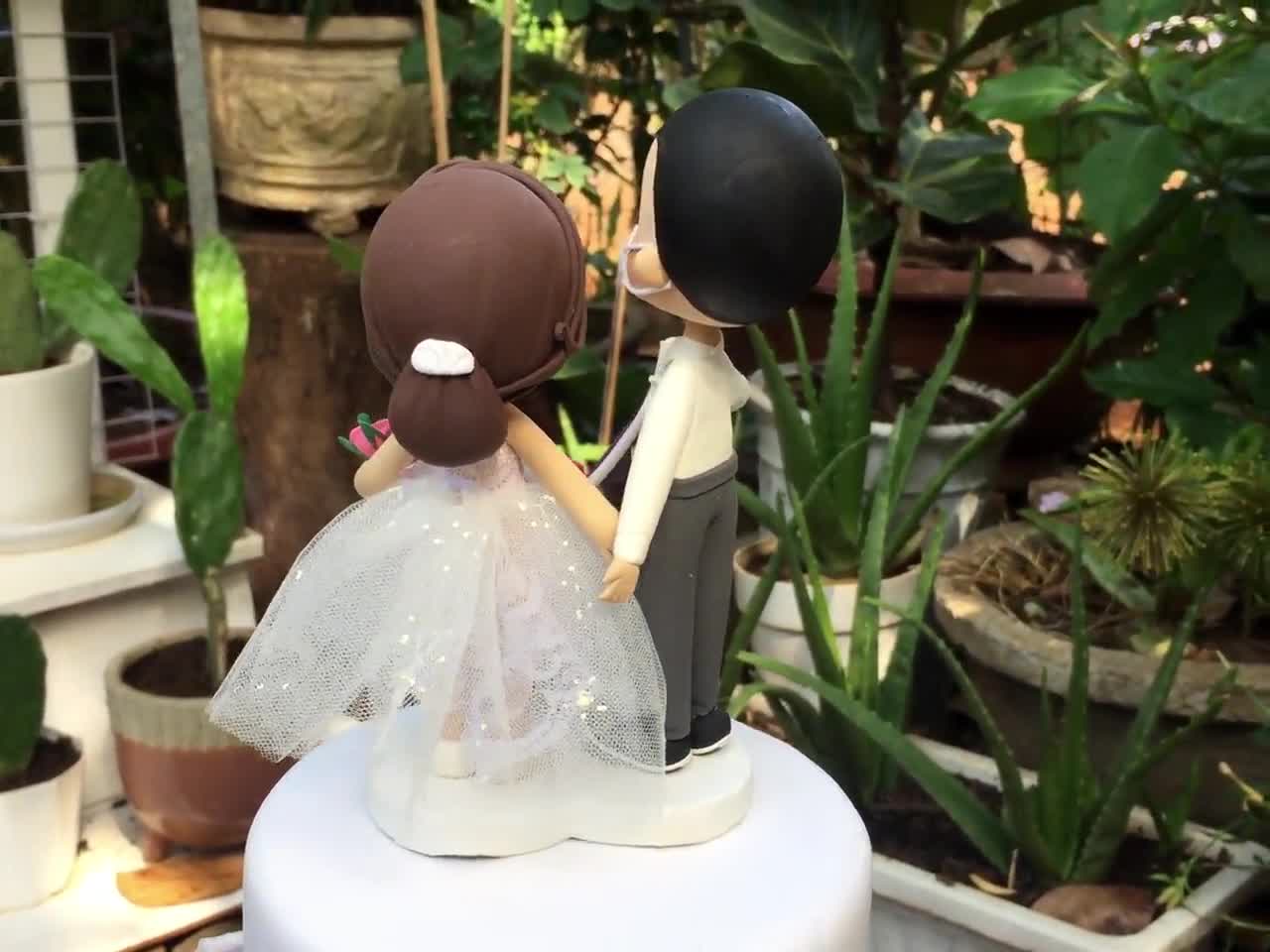 Divertente decorazione per torta nuziale, decorazione per torta  personalizzata per sposa e sposo in quarantena, decorazione per torta  maschera Mr e Mrs, decorazione per torta in quarantena per matrimonio -   Italia