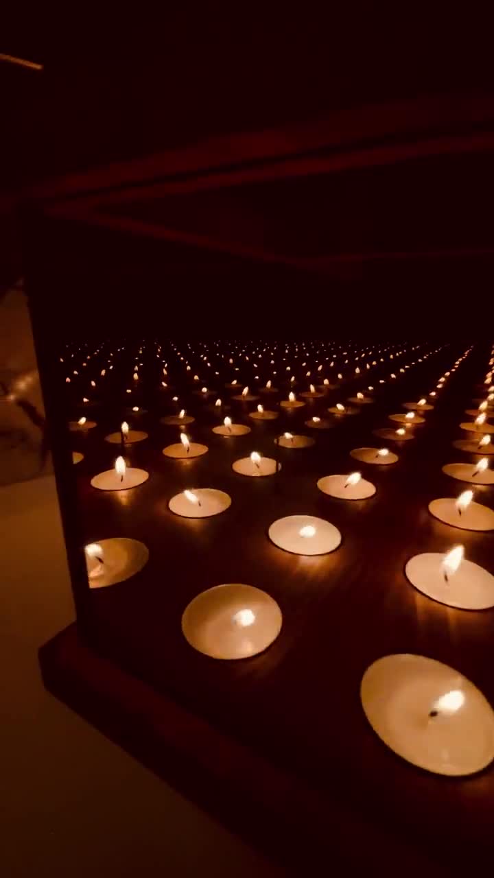 Ferenando 16 Pezzi Portacandela Vetro con Nastro Bianco & Spegnicandela, 5,2×H5,5 cm Porta Candele Vetro a Forma di Zucca, Contenitori Candele Trasparente per Centrotavola, Matrimonio, Natale