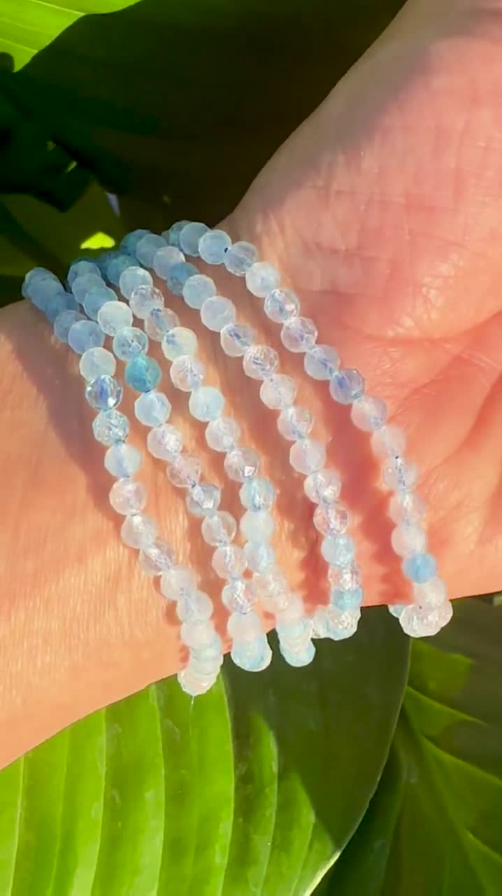 アクアマリンクリスタルブレスレット、4mmファセットアクアマリン