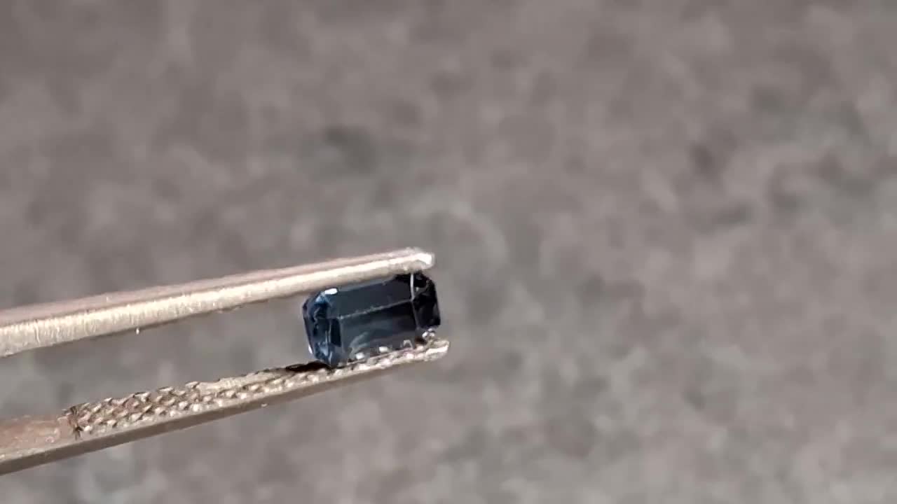 Spinelle Naturelle Lilas De Sri Lanka - 1,64 Carats - Coupe Ovale - Clarté VS - Pierre Fine Pour Bijouterie