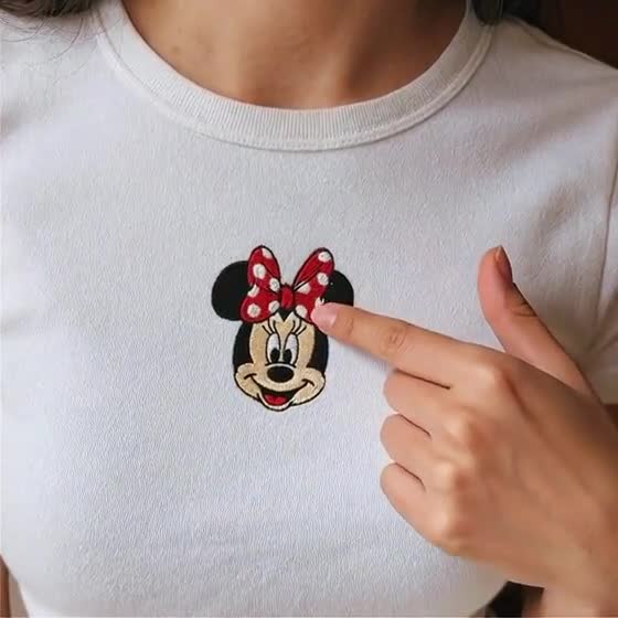 Personalisiertes Walt Disney World Schloss T-Shirt, Minimales Disney Schloss T-Shirt, 2026 Disney Trip Sweatshirt video poster