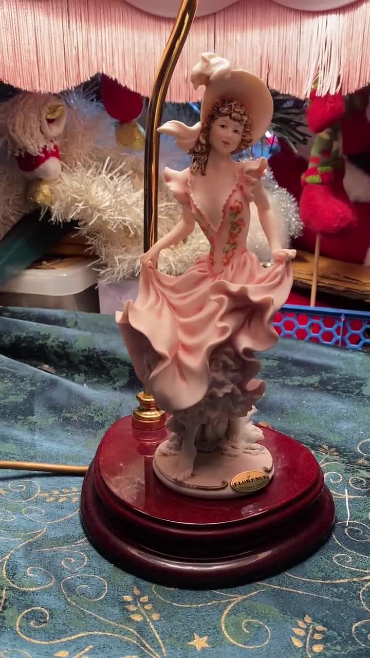 Giuseppe Armani Florence Table Lamp – 1996 Original Figurine