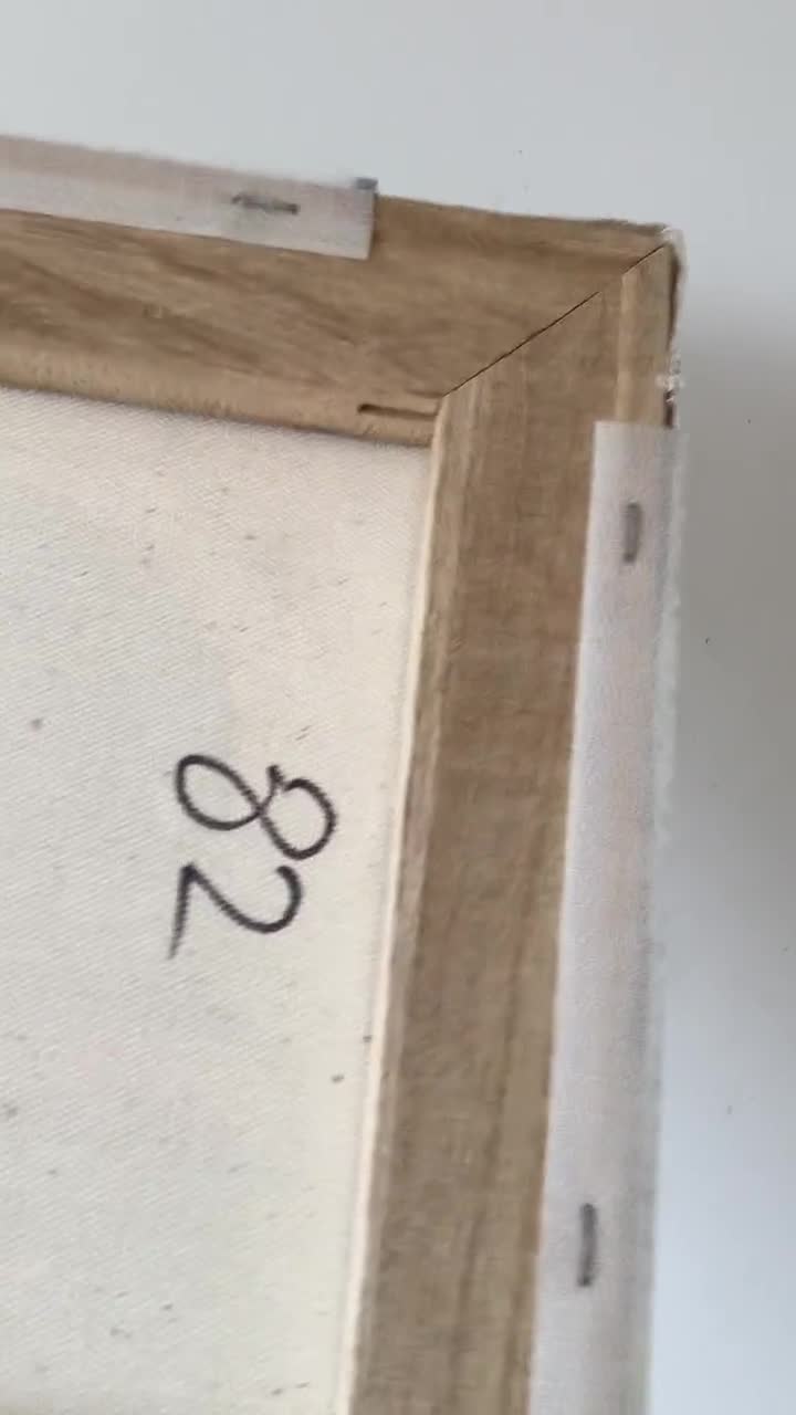 Pintura posmodernista colorida. Pequeña y colorida obra firmada por el artista, estilo posmodernista de Keith Haring. video poster