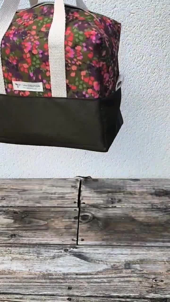 Borsa Termica Pranzo Con Motivo Salsiccia Sul Fuoco – 20x27x11 Cm, Isotermica, Per Lavoro E Picnic