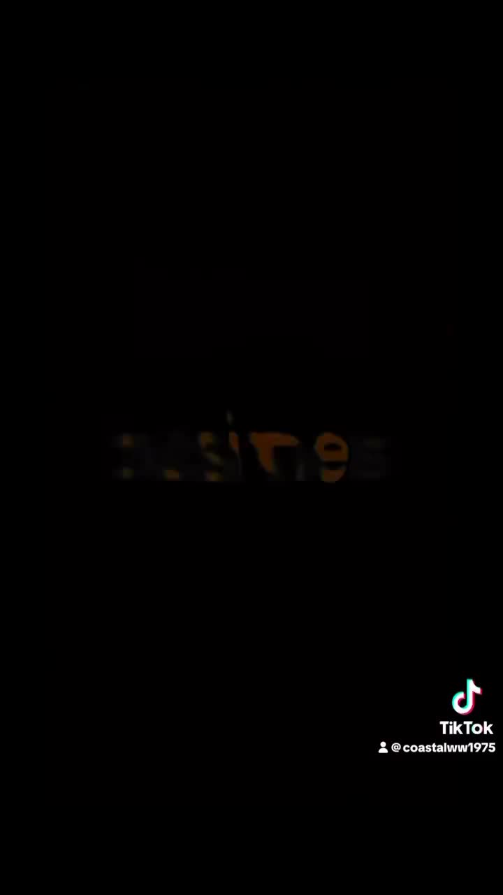Handgemachte Schneidebrett aus Hartholz und Holz video poster