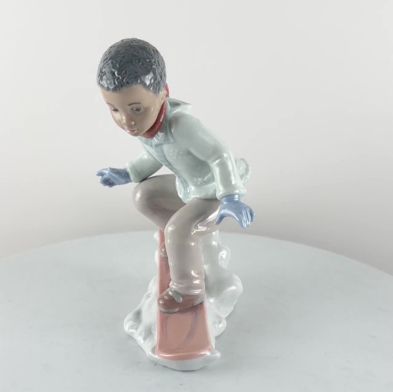 リヤドロ スノーボード少年の磁器製置物「これは楽しい」#8263 - Etsy 日本