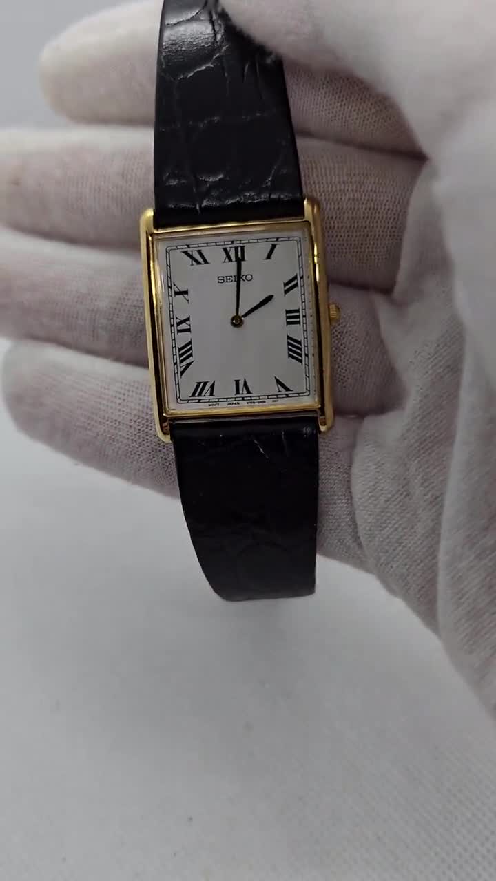 Vintage Seiko Tank Watch 25mm Gold Tone Roman Numeral Dial Classic