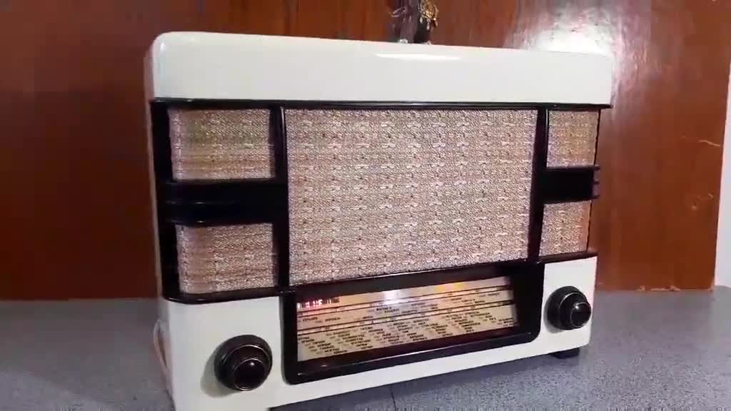 ハイエンド真空管Bluetoothスピーカー – ヴィンテージソビエトラジオを