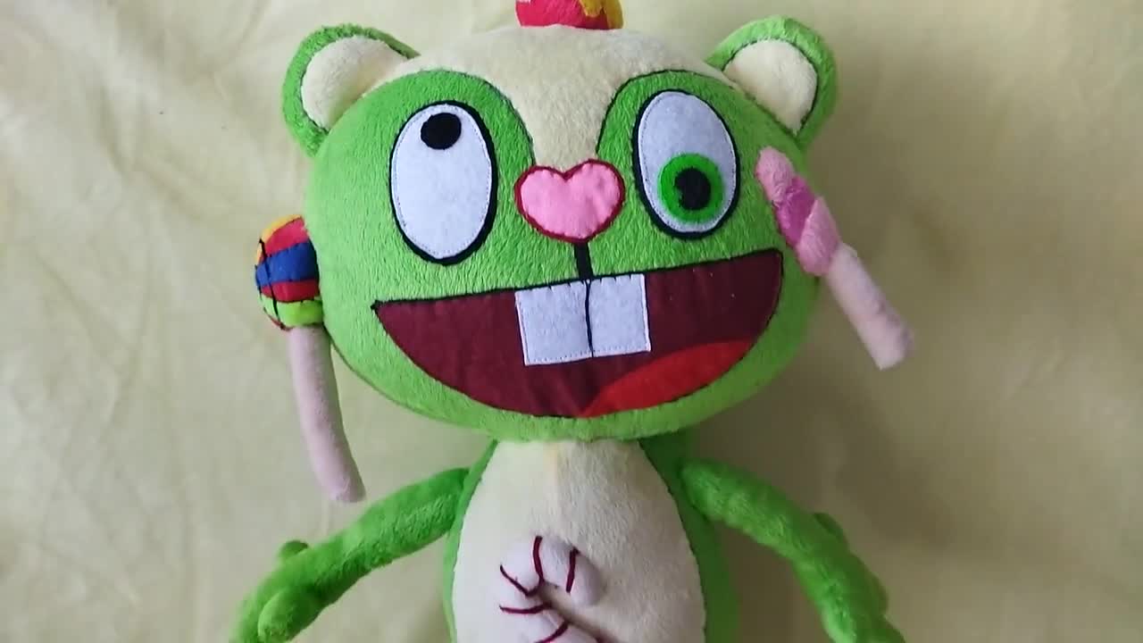 ハッピーツリーフレンズ ぬいぐるみキーカバー ナッティー ハッピーツリーフレンズシリーズのナッティ 15.7インチ (40 cm