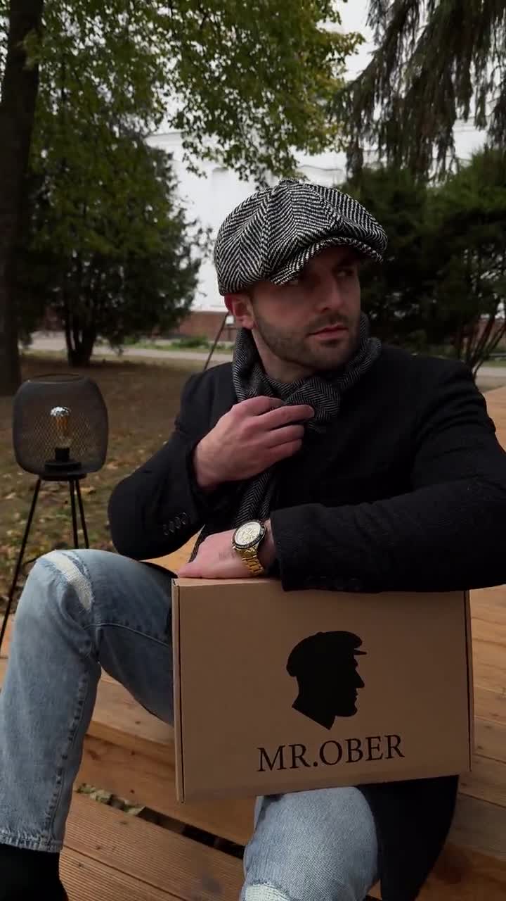 Black-white Herringbone Wool Cap,wool Gavroche Hat,black-white