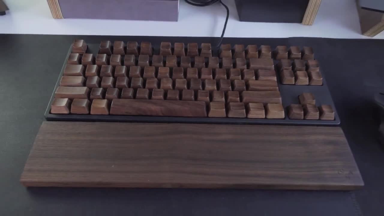 Wood Full Keycap Set｜Support ISO enter and personalized layout  customization, OEM height keycap, 60/80 layout, custom mechanical keyboard.