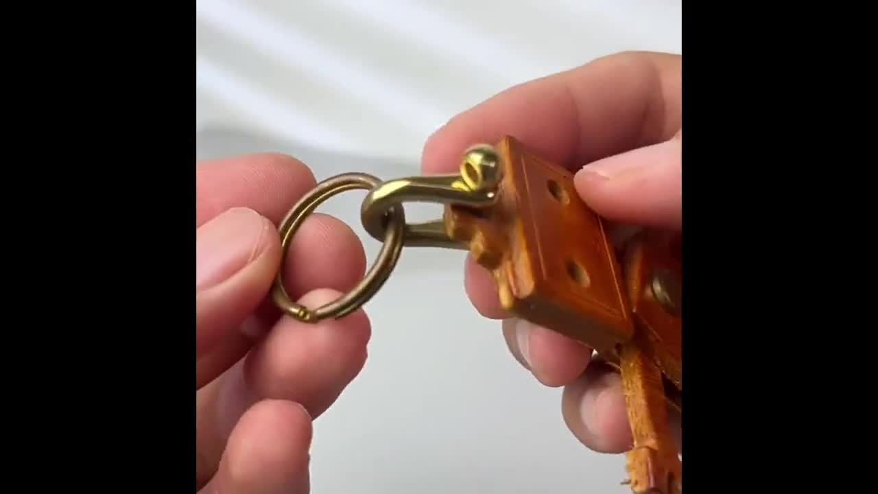 揺れるロボットキーホルダーレザーパンチダイセット、DIYロボット